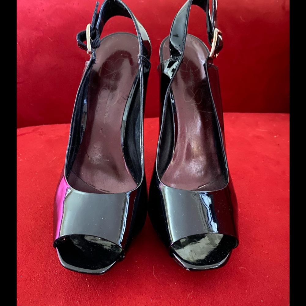 Jessica Simpson 7.5 sling back high heel